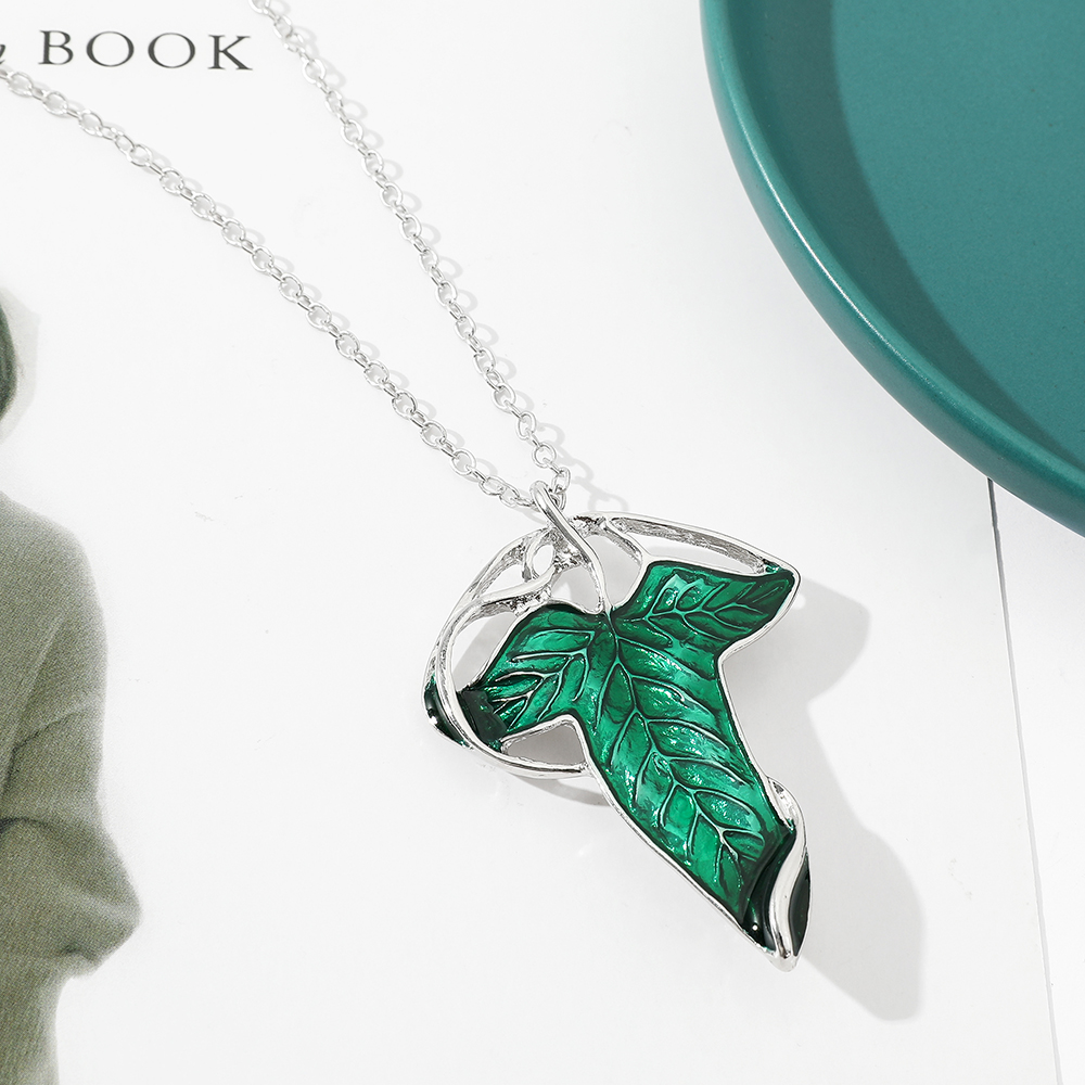 Vintage Green Leaf Pendant Nec - огляд і ціна Vintage Fashion Enthusiasts